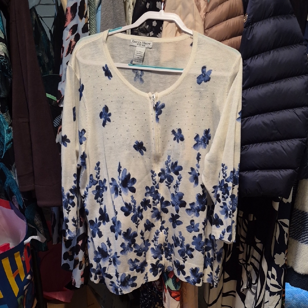 Rebecca Malone White and Blue Floral Blouse